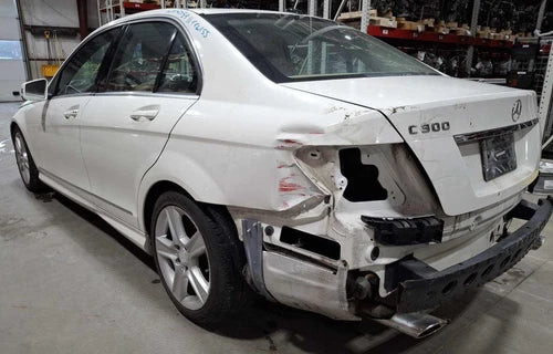2011 Mercedes C300 3.0 Rear Carrier Differential Case Mi AWD 08 17 Used OEM Rear Differential Carriers used OEM rear