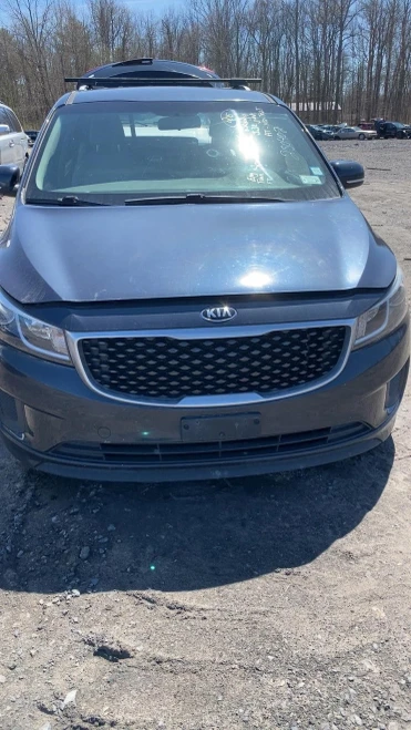 Kia Sedona Front Left/Driver Used OEM Steering Knuckle Spindle