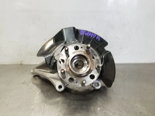Kia Sportage Front Left/Driver FWD Used OEM Steering Knuckle Spindle