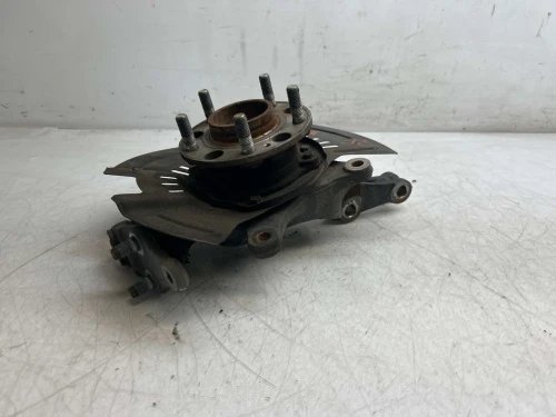 2016-2018 Kia Sorento 51716C5200RH Front Right/Passenger FWD Used OEM Steering Knuckle Spindle