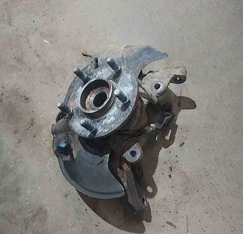 2010-2013 Kia Forte Right/Passenger Used OEM Steering Knuckle Spindle