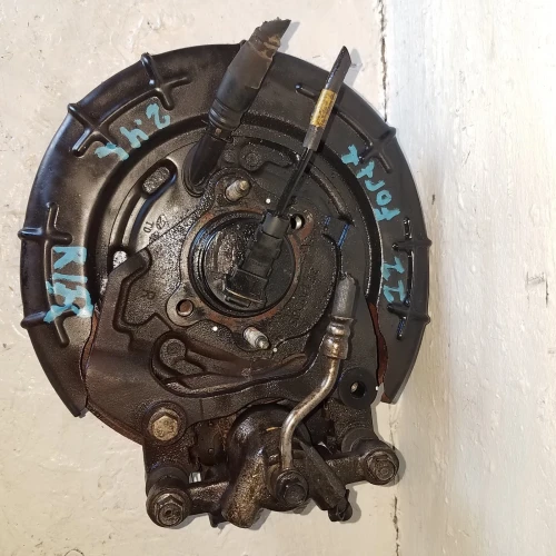 2010-2013 Kia Forte Rear Right/Passenger With Hub Used OEM Steering Knuckle Spindle
