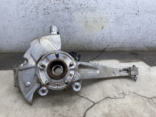 2020-2023 Land Rover Defender Front Left/Driver With Hub Used OEM Steering Knuckle Spindle
