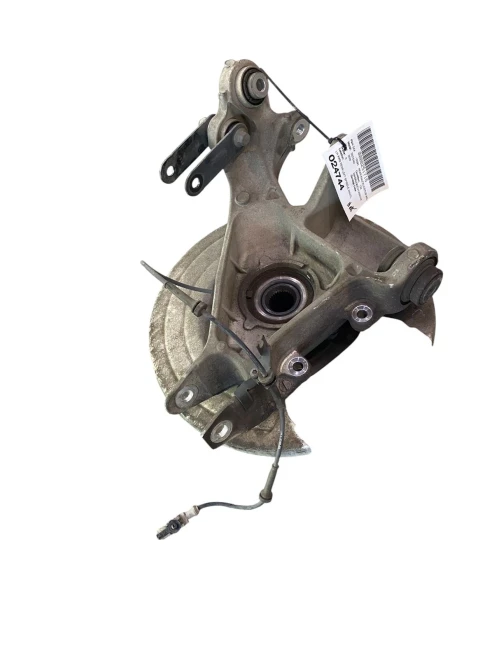 2020-2023 Land Rover Defender 110 Rear Left/Driver AWD With Hub Used OEM Steering Knuckle Spindle