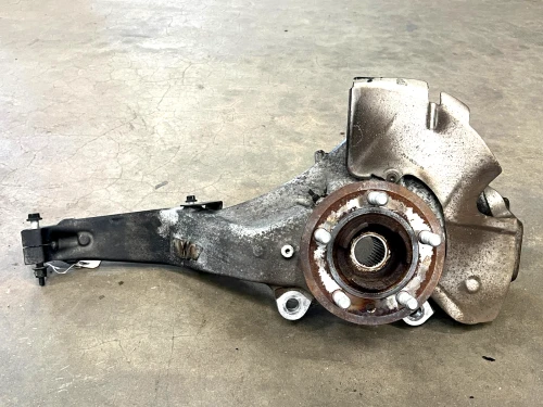 2018-2022 Land Rover Range Rover Front Right/Passenger 4X4 With Hub Used OEM Steering Knuckle Spindle