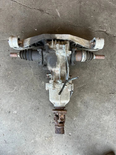 2010-2013 Suzuki SX4 Hatchback Rear #1344CN Used OEM Rear Differential Carriers used OEM rear differential carrier assembly