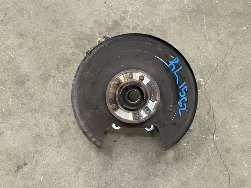 Land Rover Range Rover Rear Left/Driver 4X4 With Hub Used OEM Steering Knuckle Spindle