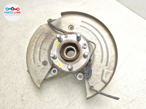 2018 Land Rover Range Rover Velar Rear Left/Driver With Hub Used OEM Steering Knuckle Spindle