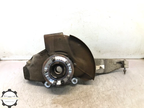 2013-2017 Land Rover Range Rover Front Left/Driver 4WD With Hub Used OEM Steering Knuckle Spindle