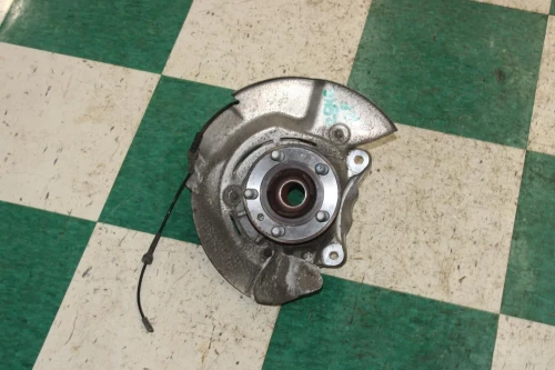 2015-2017 Land Rover Discovery Sport Front Right/Passenger With Hub With Bearing Used OEM Steering Knuckle Spindle