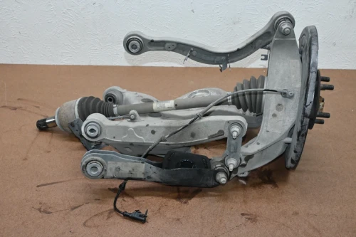 2014-2017 Land Rover Range Rover Rear Left/Driver Used OEM Steering Knuckle Spindle