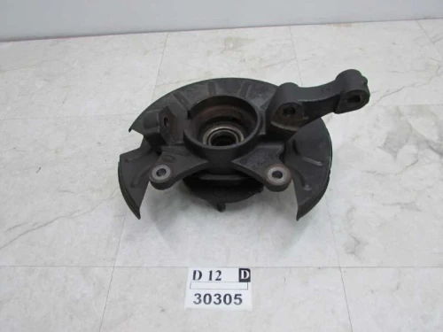2002-2005 Land Rover Freelander Front Left/Driver With Hub Used OEM Steering Knuckle Spindle