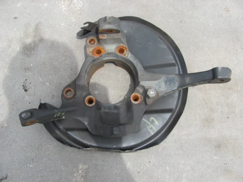 1999-2004 Land Rover Discovery II Front Right/Passenger Used OEM Steering Knuckle Spindle