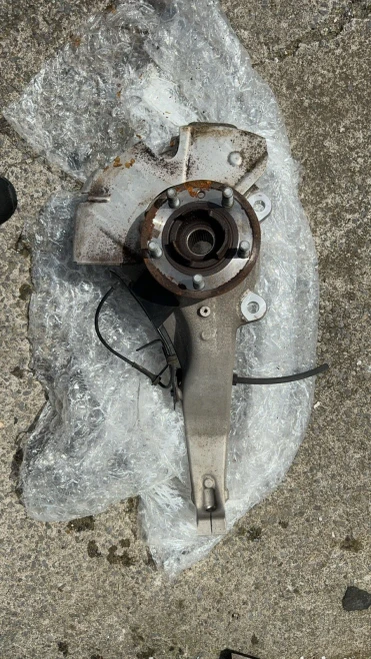 2018-2022 Land Rover Range Rover Front Right/Passenger Used OEM Steering Knuckle Spindle