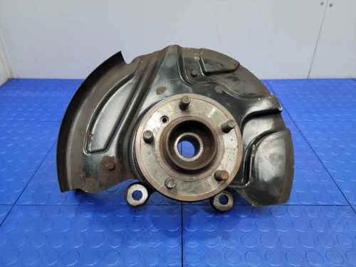 2010-2012 Land Rover Range Rover LR010677 Front Right/Passenger Used OEM Steering Knuckle Spindle