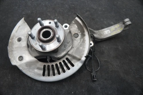 2018 Land Rover Range Rover Velar LR093817 Front Right/Passenger With Hub Used OEM Steering Knuckle Spindle