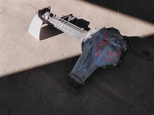 2006-2008 Suzuki Grand Vitara Front (grand) AT Used OEM Front Differential Carriers used OEM front differential carrier