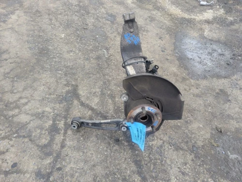 2013-2017 Land Rover Range Rover LR099025 Front Right/Passenger Used OEM Steering Knuckle Spindle