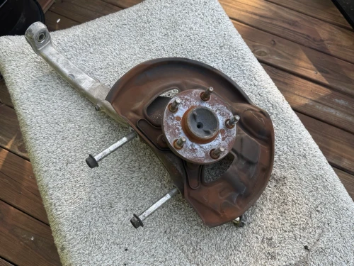 2001-2006 Lexus LS430 Right/Passenger With Hub Used OEM Steering Knuckle Spindle