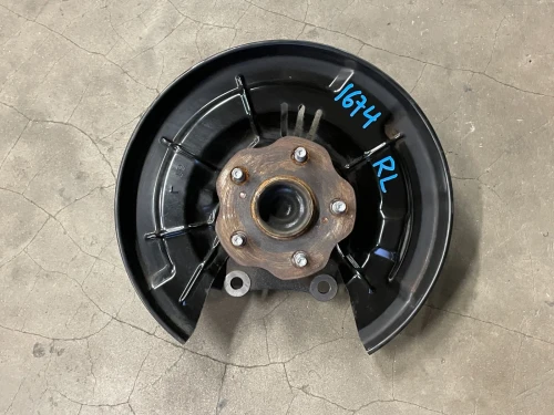 Lexus RX350 Rear Left/Driver FWD With Hub Used OEM Steering Knuckle Spindle