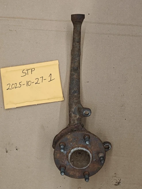 2001-2005 Lexus IS300 Front Left/Driver With Hub With Bearing Used OEM Steering Knuckle Spindle