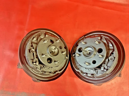 1997-2004 Lexus ES300 Rear Left & Right Used OEM Steering Knuckle Spindle