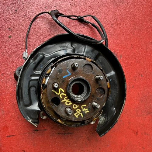 1992-2000 Lexus SC400 Rear Left/Driver RWD With Hub Used OEM Steering Knuckle Spindle