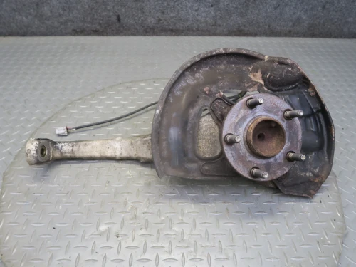 2001-2006 Lexus LS430 Front Right/Passenger RWD With Hub With Bearing Used OEM Steering Knuckle Spindle