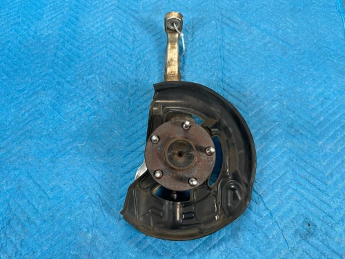2001-2006 Lexus LS430 Front Right/Passenger With Hub Used OEM Steering Knuckle Spindle