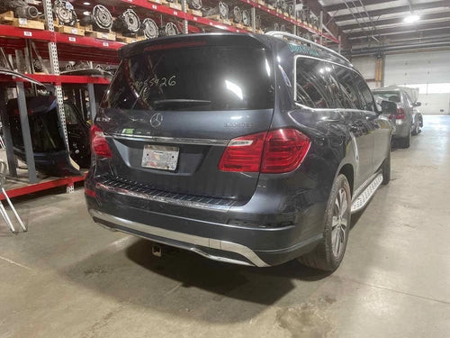 2015 Mercedes GL350 Rear Carrier Differential with 79,274 Miles Used OEM Rear Differential Carriers used OEM rear
