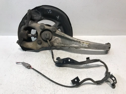 2001-2006 Lexus LS430 Front Right/Passenger With Hub With Bearing Used OEM Steering Knuckle Spindle