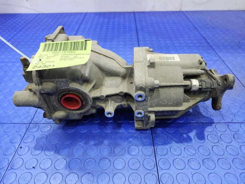 2013-2016 Hyundai Santa Fe Rear 530003B500 Used OEM Rear Differential Carriers used OEM rear differential carrier assembly