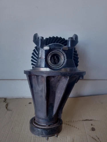 2001-2007 Toyota Sequoia Rear 4X4 (4.10 Ratio) Used OEM Rear Differential Carriers used OEM rear differential carrier