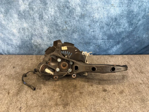 2020-2025 Lincoln Aviator Front Right/Passenger RWD With Hub Used OEM Steering Knuckle Spindle