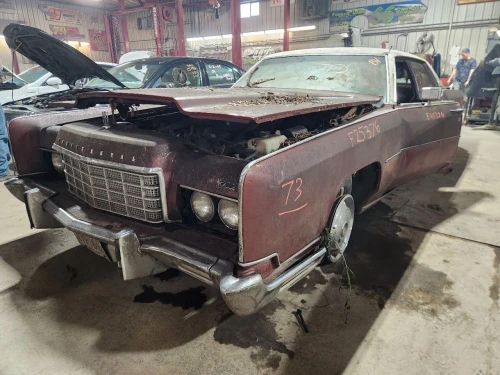 1973 Lincoln Town Car 1240554 Front Left/Driver Used OEM Steering Knuckle Spindle