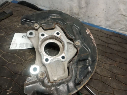 2017-2020 Lincoln Continental 3147025 Front Left/Driver Used OEM Steering Knuckle Spindle
