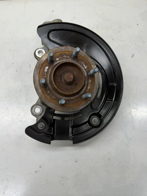 2018-2024 Lincoln Navigator Front Right/Passenger 4WD With Hub Used OEM Steering Knuckle Spindle