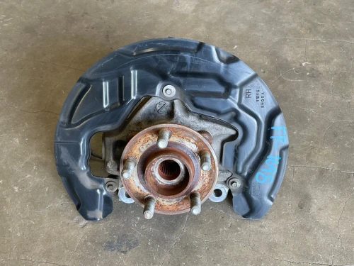 2016-2018 Lincoln MKX Front Right/Passenger FWD With Hub Used OEM Steering Knuckle Spindle