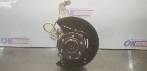 Lincoln Navigator Rear Right/Passenger 4WD Used OEM Steering Knuckle Spindle