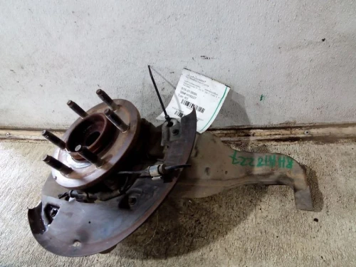 2003-2006 Lincoln Navigator Front Right/Passenger Used OEM Steering Knuckle Spindle