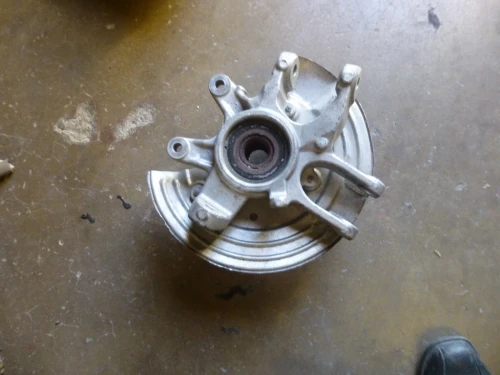 2003-2006 Lincoln LS Rear Left/Driver With Hub With Bearing Used OEM Steering Knuckle Spindle
