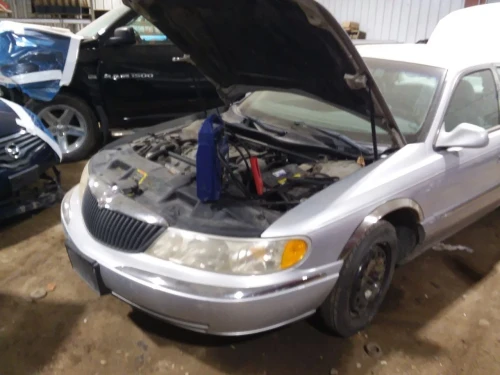 1997-2000 Lincoln Continental 2154781 Rear Left/Driver With Hub Used OEM Steering Knuckle Spindle
