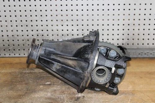 2000 TOYOTA TUNDRA 4x4 3.90 RATIO REAR DIFFERENTIAL CARRIER BACK open DIFF OEM used OEM rear differential carrier assembly