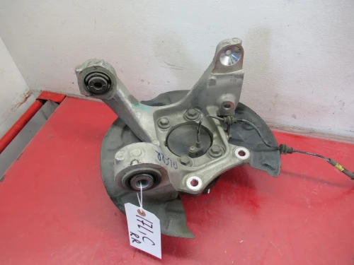 2017-2020 Lincoln Continental Rear Right/Passenger FWD With Hub With Bearing Used OEM Steering Knuckle Spindle