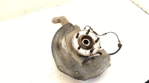 2003-2005 Lincoln Aviator Front Left/Driver With Hub Used OEM Steering Knuckle Spindle