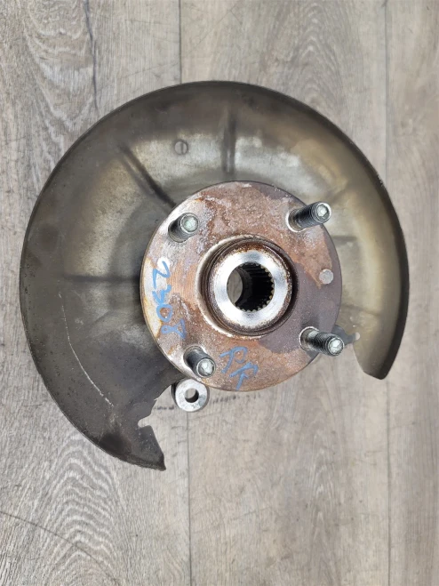 1990-1993 Mazda MX-5 Miata Rear Right/Passenger With Hub Used OEM Steering Knuckle Spindle