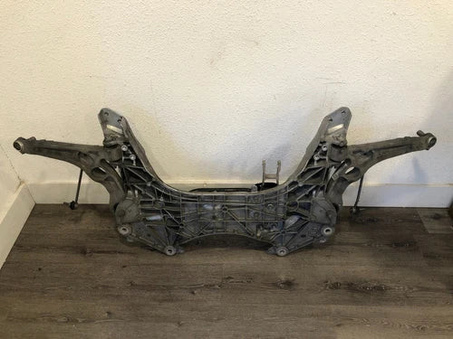 2015-2017 CHRYSLER 200 FRONT ENGINE CROSSMEMBER SUBFRAME CARRIER SUB FRAME OEM used OEM subframe and crossmember