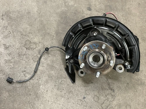 Mazda Mazda3 Front Right/Passenger FWD With Hub Used OEM Steering Knuckle Spindle