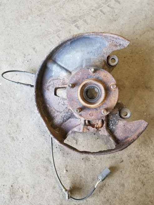 2007-2011 Mazda CX-7 Front Right/Passenger With Hub Used OEM Steering Knuckle Spindle