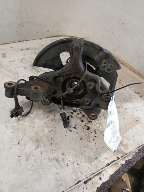 2014-2018 Mazda Mazda3 4171854 Front Right/Passenger Used OEM Steering Knuckle Spindle
